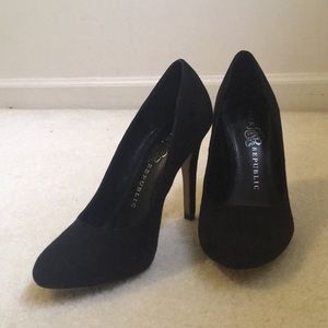 Black pumps Like New